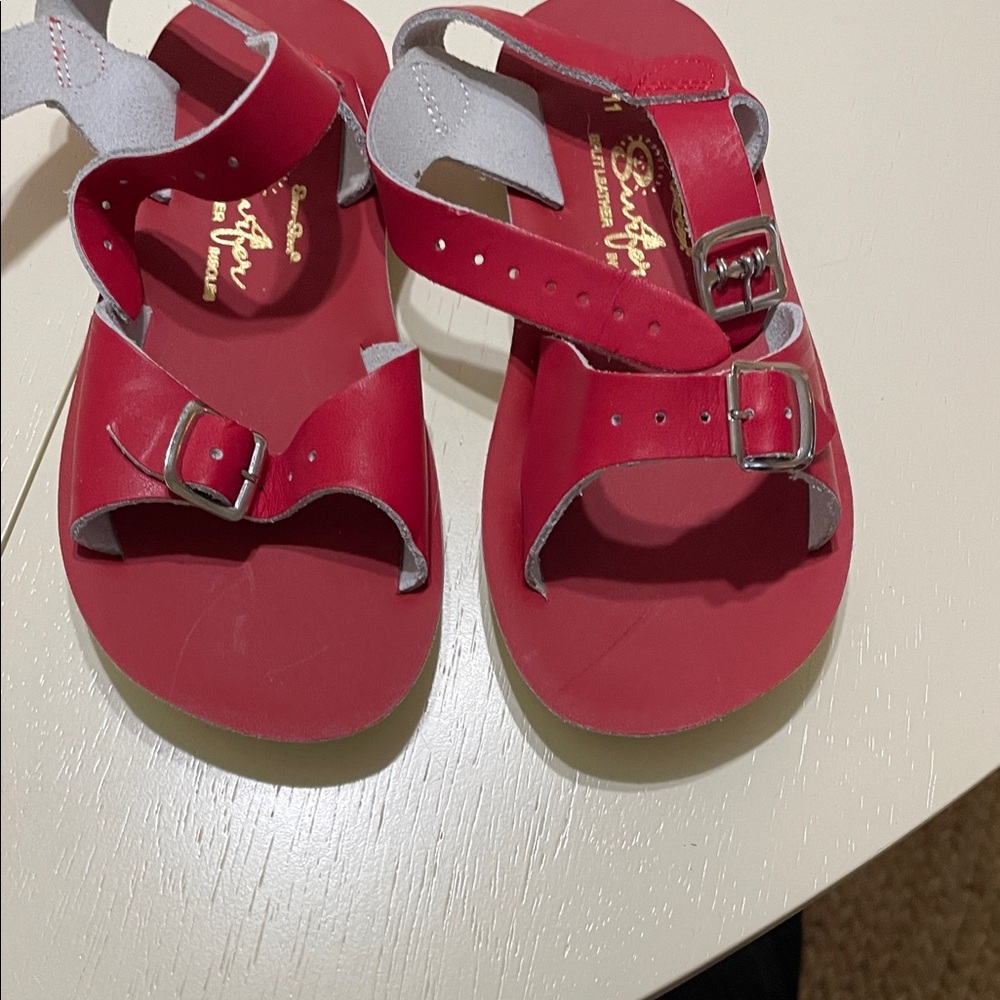 Girls surfer brand red Stylish Red Kids Sandals, leather